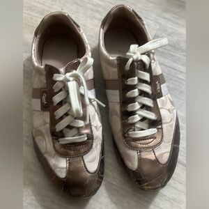 Women’s coach sneakers. Used.